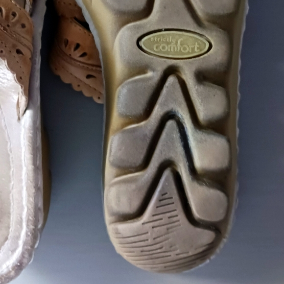 Strictly Comfort sandal - Picture 7 of 8